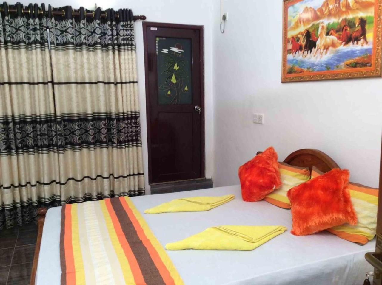 Yoho R K Tourist Villa Негомбо Экстерьер фото