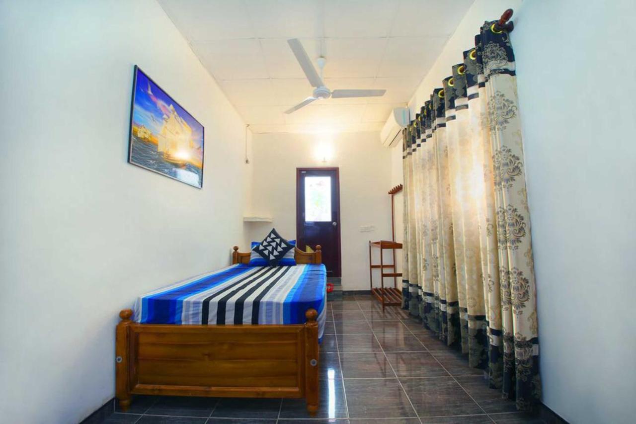 Yoho R K Tourist Villa Негомбо Экстерьер фото